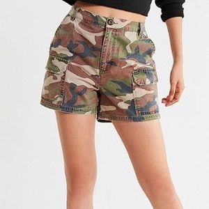 BDG CAMO SHORTS